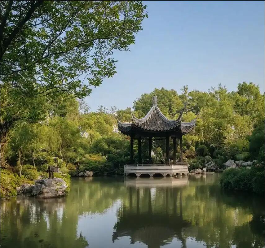 湖北狼狈餐饮有限公司